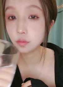 【粉粉猫猫酱】-35V.七彩主播.粉粉宝儿妹.极品巨乳.原版无...